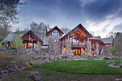 山間復古風格小屋