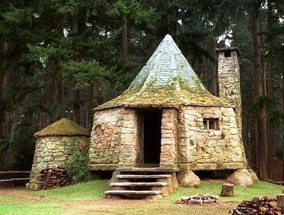 《哈利?波特》作者計(jì)劃在自己花園建造“海格小屋”_新聞中心_新浪網(wǎng)