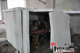 農民工討薪無果被迫住進自搭小屋 組圖