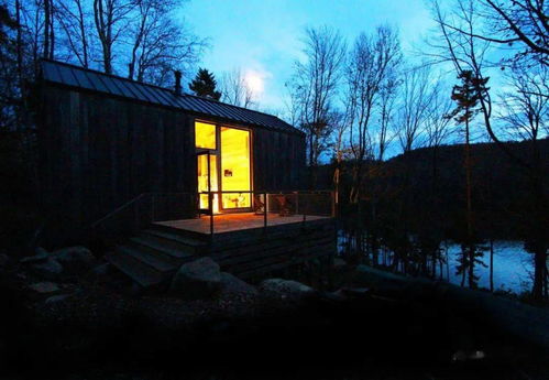 尊重自然融入自然,偏遠(yuǎn)湖畔的環(huán)保小屋